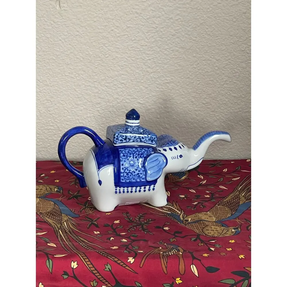 Vintage Signed Blue/White Elephant Teapot Made in Thailand Original Rare
